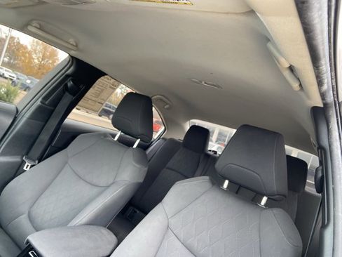 Used 2020 Toyota Corolla LE image 28