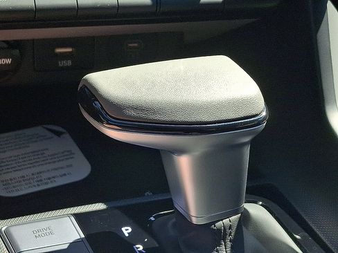 New 2026 Hyundai Elantra SEL Sport FWD image 8