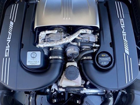 Used 2023 Mercedes-Benz C 63 AMG S image 11