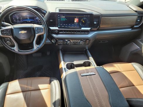Used 2024 Chevrolet Silverado 2500 High Country w/ High Country Premium Package AWD/4WD image 18