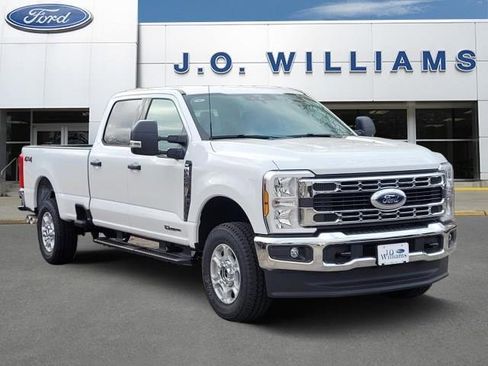 New 2026 Ford F250 XLT image 1