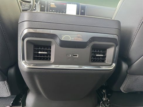 Used 2025 GMC Sierra 1500 SLT w/ SLT Premium Package image 21