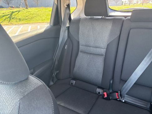 Used 2025 Nissan Rogue SV image 41