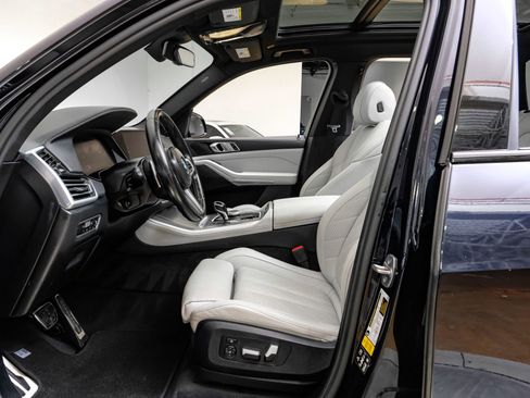 Used 2023 BMW X5 xDrive40i w/ M Sport Package image 4