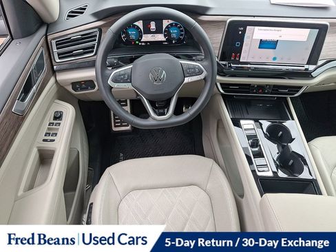 Certified 2025 Volkswagen Atlas SEL Premium R-Line image 14