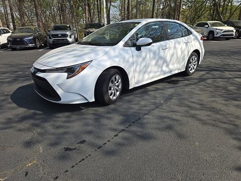 Used 2024 Toyota Corolla LE image 1