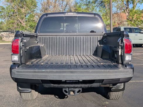 Used 2023 Toyota Tacoma TRD Off-Road w/ Technology Package AWD/4WD image 34