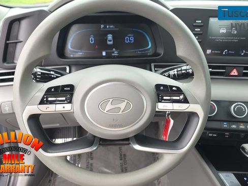 Used 2024 Hyundai Elantra SE FWD image 15