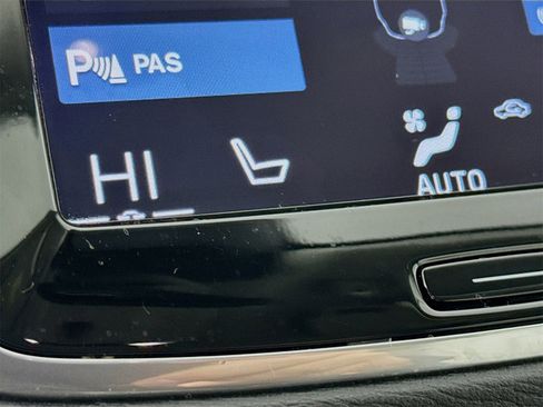 Used 2019 Volvo XC90 T6 Momentum w/ Advanced Package image 19