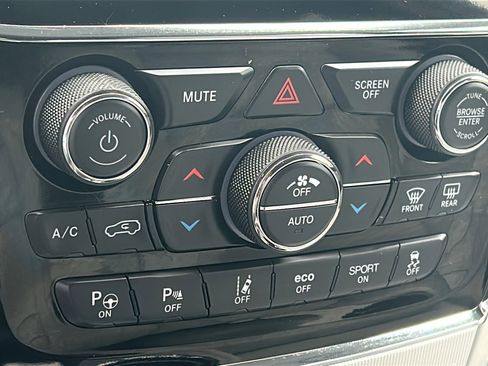 Used 2020 Jeep Grand Cherokee Summit AWD/4WD image 28