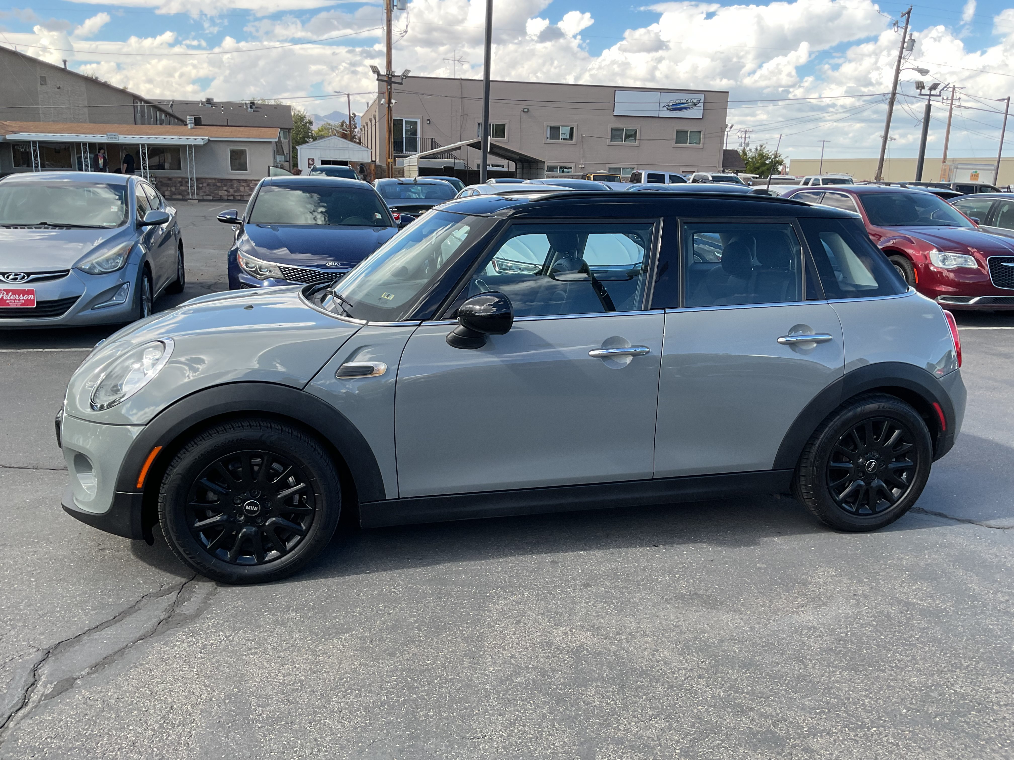 Used 2016 MINI Cooper 4-Door Hardtop FWD image 5