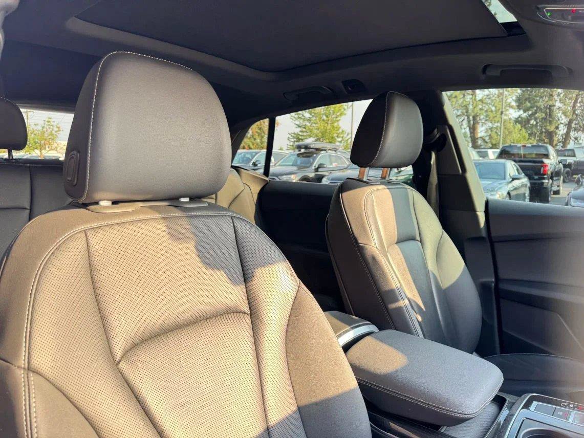 Used 2019 Audi Q8 Premium Plus w/ Premium Plus AWD/4WD image 24