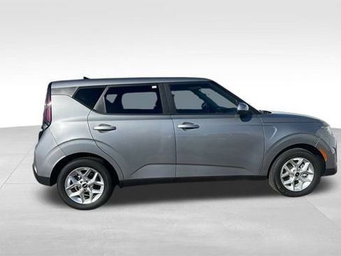 Used 2024 Kia Soul LX w/ Option Group 015 image 9