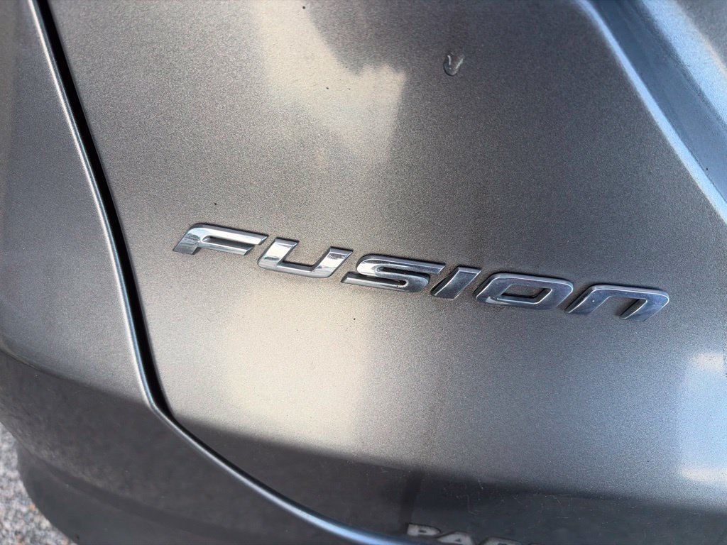 Used 2013 Ford Fusion SE FWD image 6