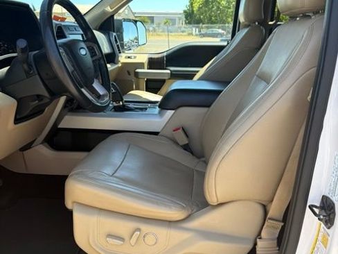 Used 2017 Ford F150 Lariat AWD/4WD image 6