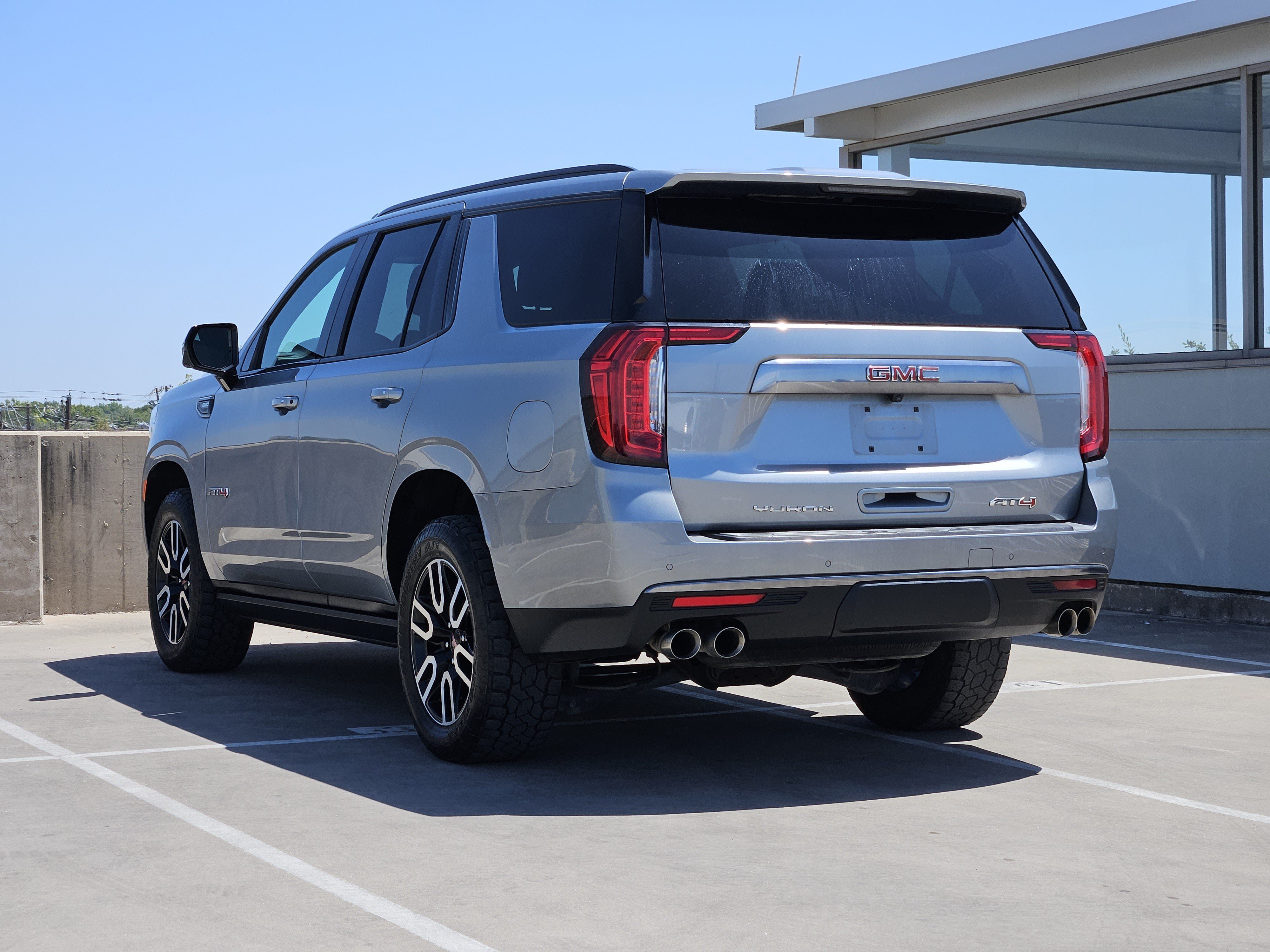 Used 2024 GMC Yukon AT4 w/ Technology Package AWD/4WD image 3