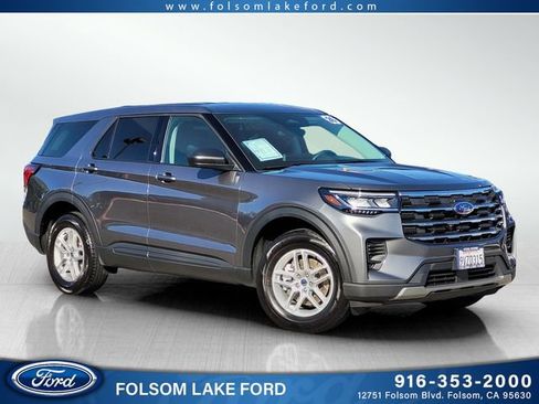 Used 2026 Ford Explorer Active AWD/4WD image 1