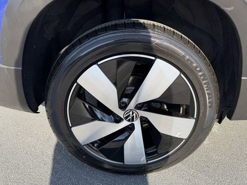 Used 2023 Volkswagen Taos S AWD/4WD image 47
