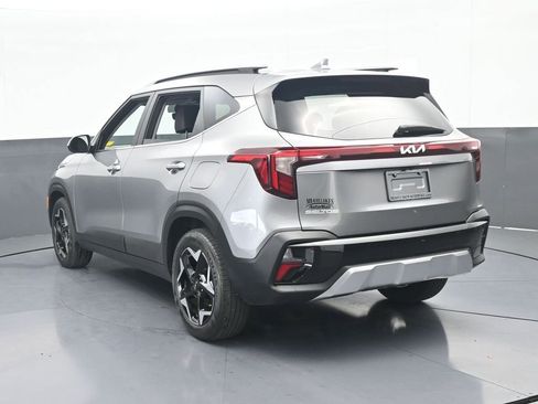 Used 2025 Kia Seltos EX w/ EX Sunroof Package image 4