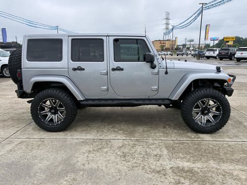 Used 2017 Jeep Wrangler Unlimited Sport w/ Quick Order Package 24S AWD/4WD image 5