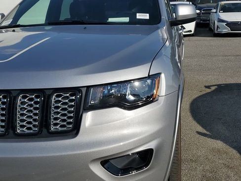 Certified 2021 Jeep Grand Cherokee Laredo X image 4