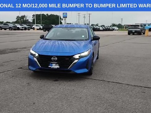 Used 2025 Nissan Sentra SR FWD image 3