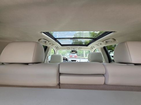 Used 2011 Cadillac SRX Luxury FWD image 36