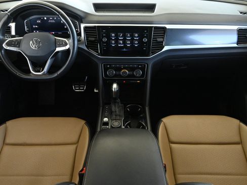 Used 2023 Volkswagen Atlas Cross Sport SEL R-Line AWD/4WD image 15