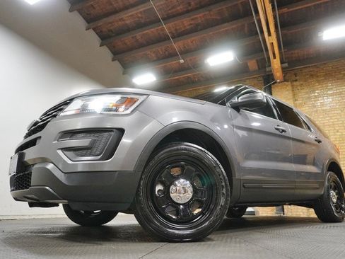 Used 2018 Ford Explorer 4WD Police Interceptor image 3
