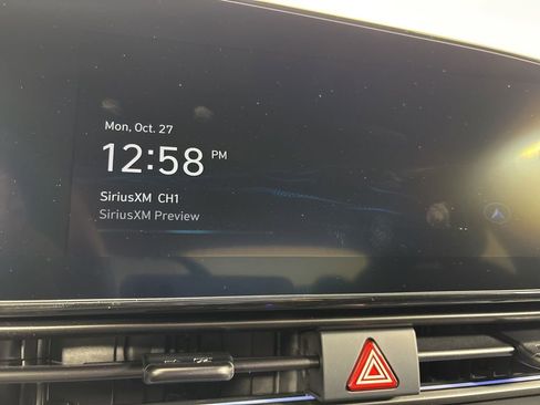New 2025 Hyundai Elantra SEL FWD image 26