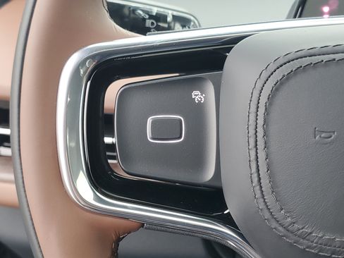 New 2026 Lincoln Navigator L Reserve AWD/4WD image 17