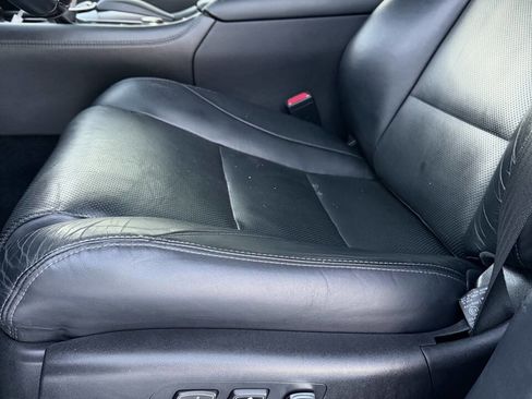 Used 2014 Lexus LS 460 AWD image 19