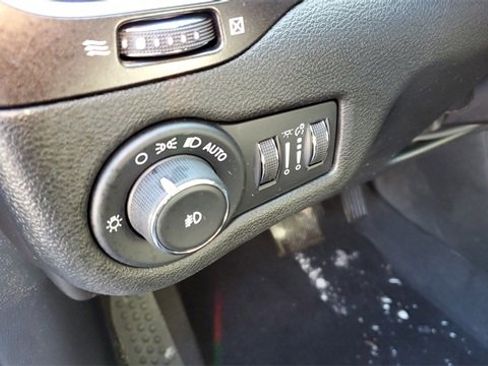 Certified 2022 Jeep Cherokee Trailhawk w/ Sound & Nav Group image 8