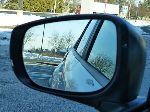 Used 2024 Subaru Crosstrek 2.0i Premium image 48