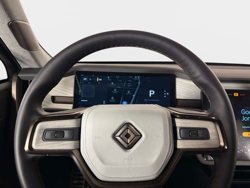 Used 2026 Rivian R1S Premium AWD/4WD image 43