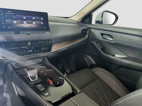 Used 2024 Nissan Rogue Platinum w/ Platinum Premium Package image 26