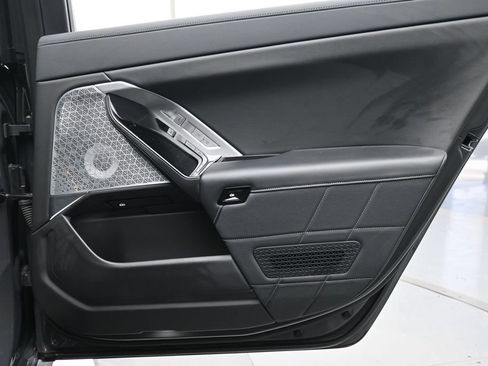 Used 2023 BMW i7 xDrive60 AWD/4WD image 24