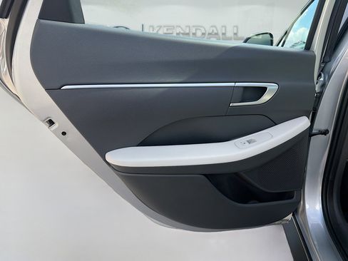 Used 2025 Hyundai Sonata SE FWD image 23