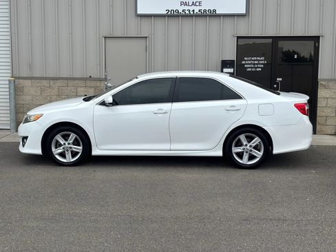 Used 2014 Toyota Camry SE w/ Fleet Convenience Package FWD image 6
