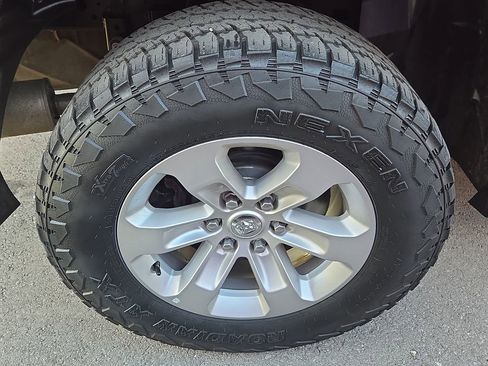 Used 2020 RAM 1500 Laramie RWD image 5