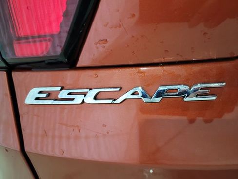Used 2019 Ford Escape SE image 62