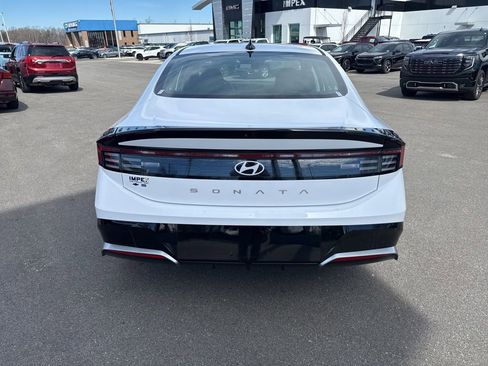 Used 2025 Hyundai Sonata SEL FWD image 4