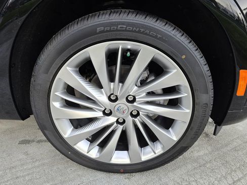 New 2026 Buick Envision Avenir image 9