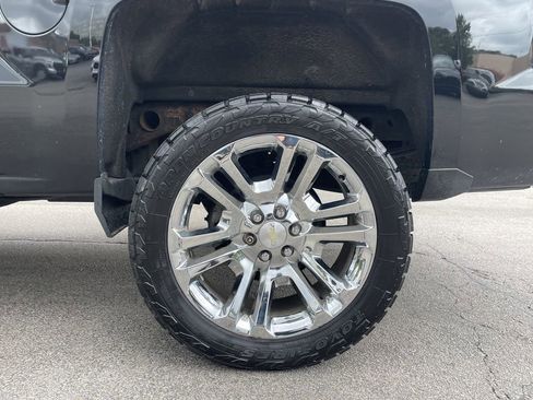 Used 2018 Chevrolet Silverado 1500 High Country AWD/4WD image 10