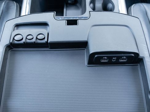 Used 2018 RAM 1500 Laramie w/ Convenience Group image 12