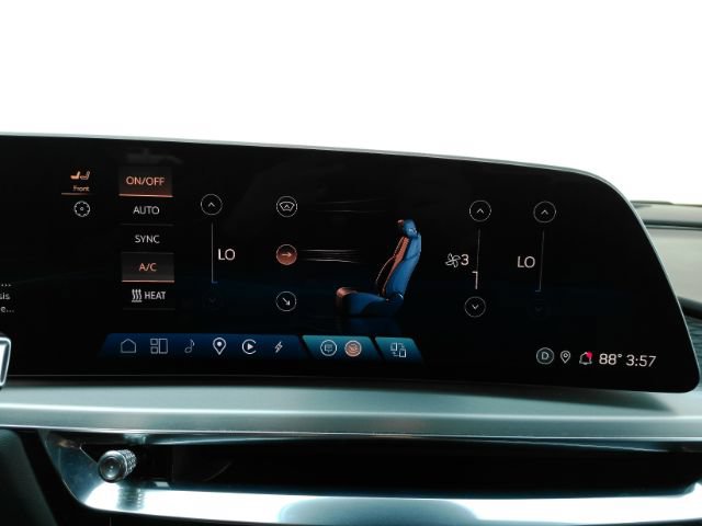 Used 2023 Cadillac Lyriq AWD image 51