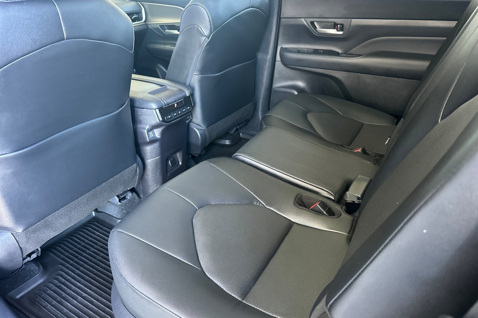 Certified 2026 Toyota Grand Highlander FWD image 11