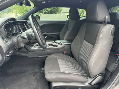Used 2023 Dodge Challenger SXT RWD image 15