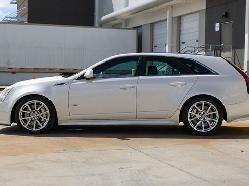 Used 2012 Cadillac CTS V w/ Wood Trim Package image 5