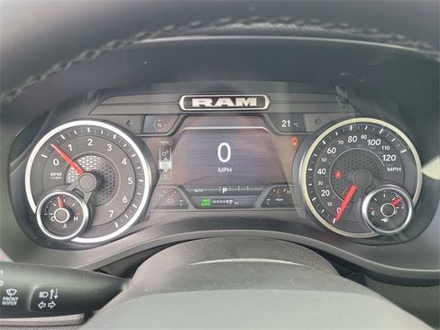 New 2026 RAM 1500 4x4 Crew Cab image 25